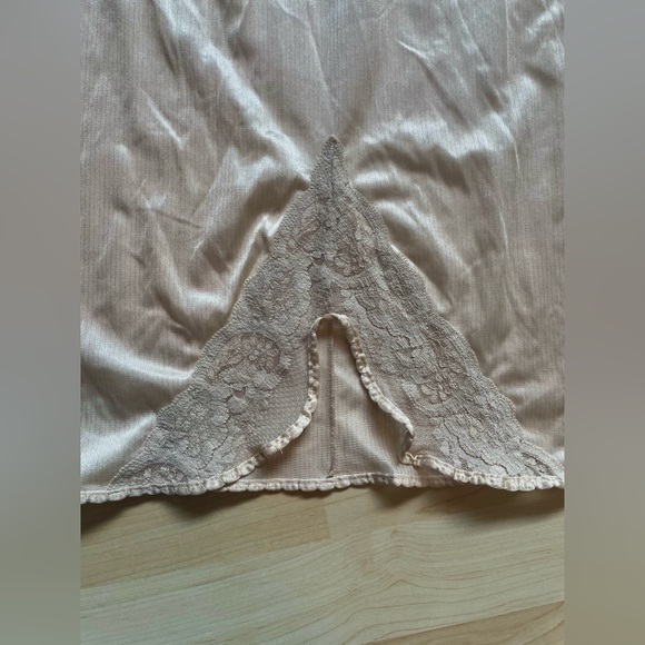 Shiny Vintage Papillon Blanc Blush Midi Slip Skirt - Picture 2 of 4